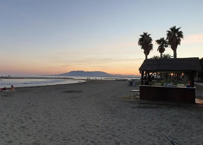 Despertar En El Palo Malaga Beach